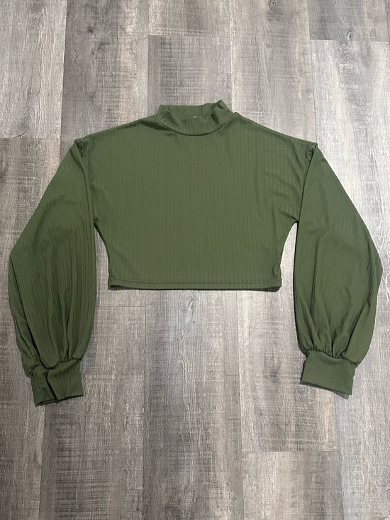 Jon & Anna Tops - 💞 Women’s Size Medium Olive Green Long-Sleeve Mock Turtleneck Cropped Top